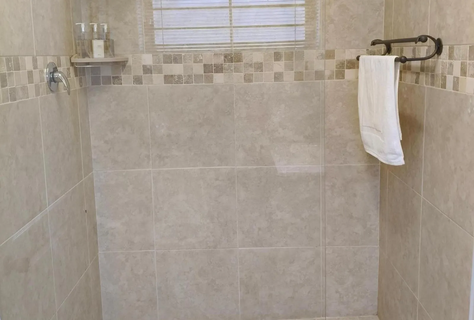 New Hunters Moon Hotel Kraaifontein Guest house