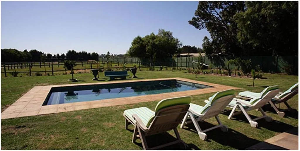 New Hunters Moon Hotel Kraaifontein Guest house