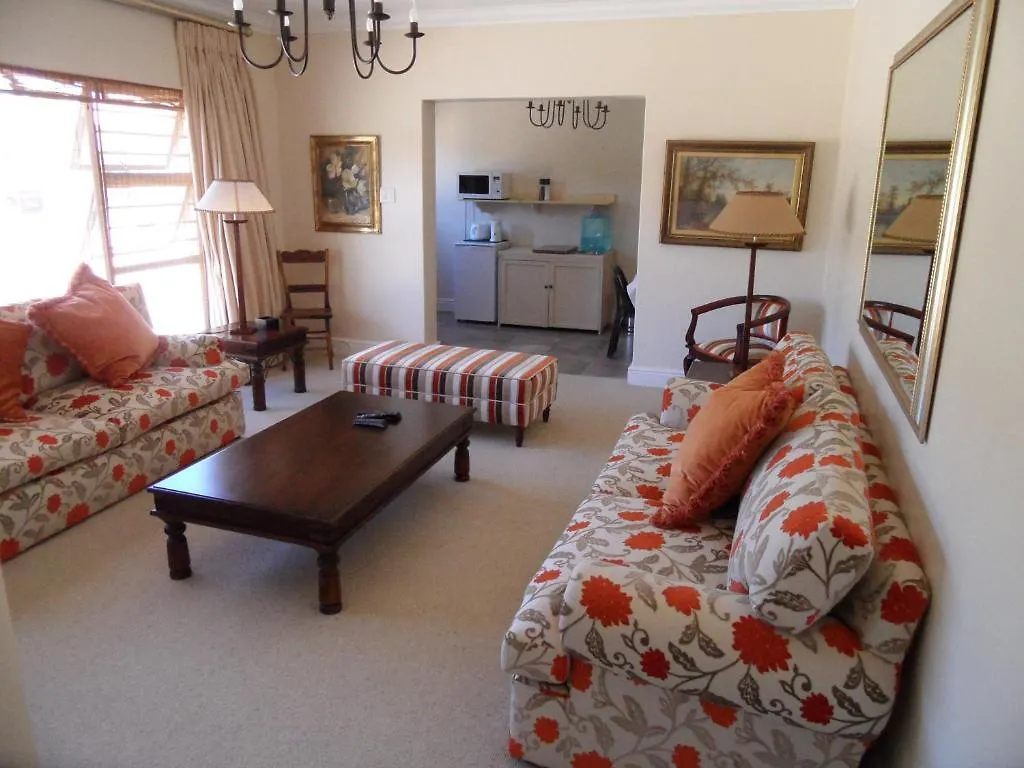 New Hunters Moon Hotel Kraaifontein Guest house