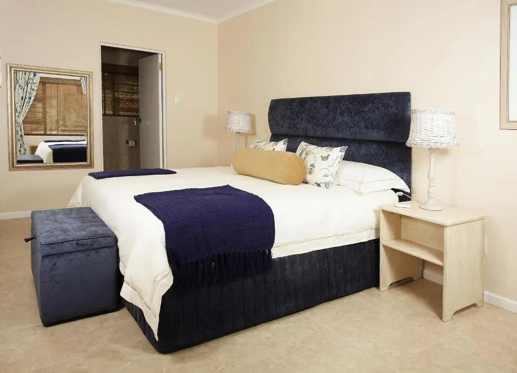 New Hunters Moon Hotel Kraaifontein Guest house