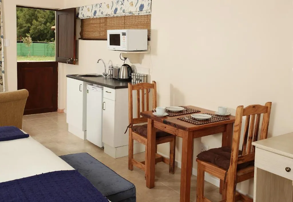 New Hunters Moon Hotel Kraaifontein Guest house